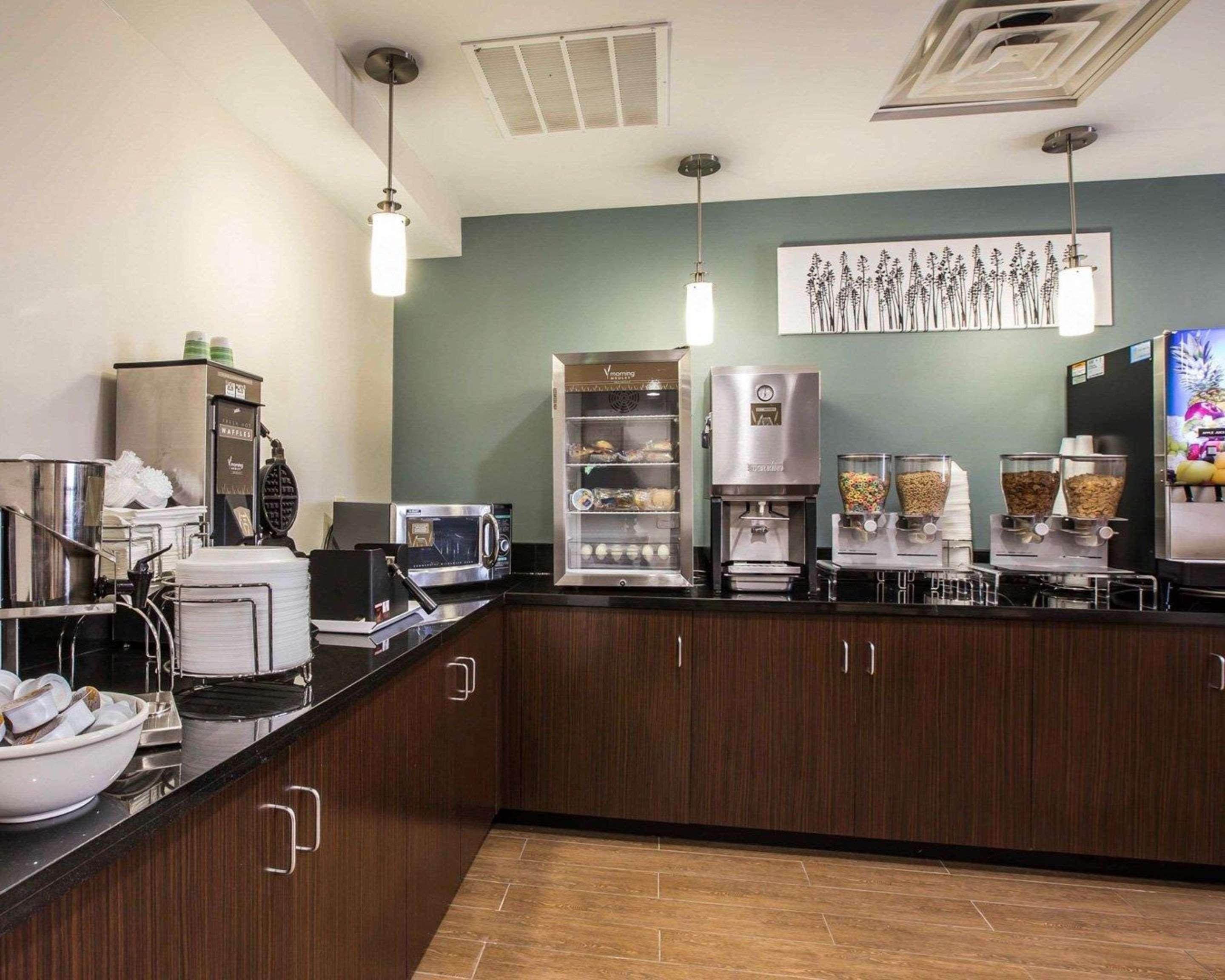 Sleep Inn Greensboro Airport Экстерьер фото