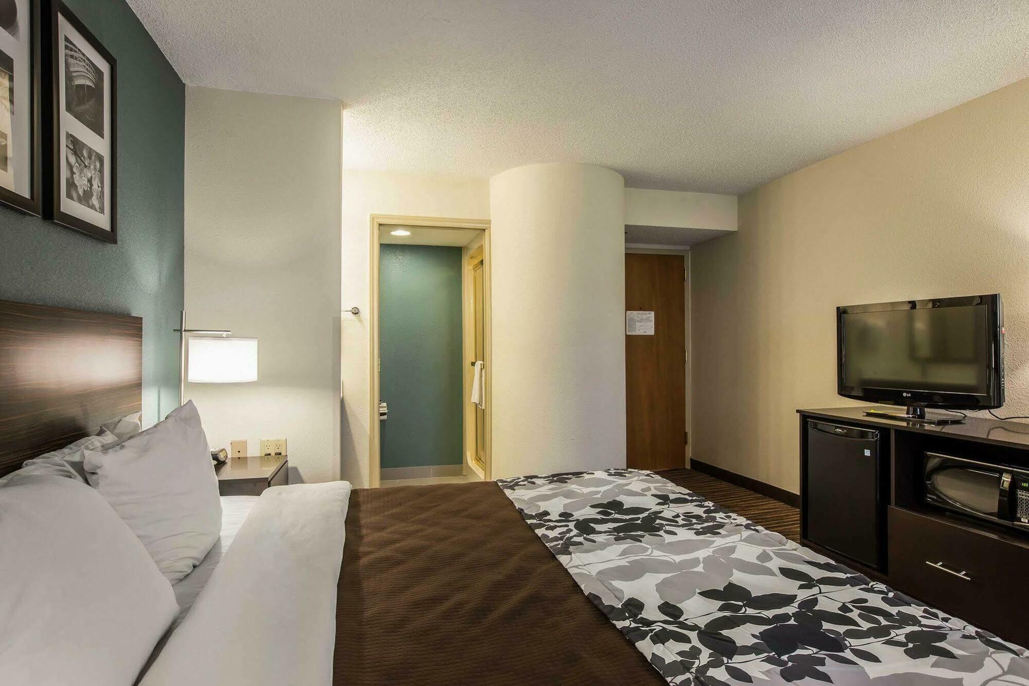 Sleep Inn Greensboro Airport Экстерьер фото